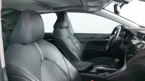 Toyota Camry 2.5 SE AUTO