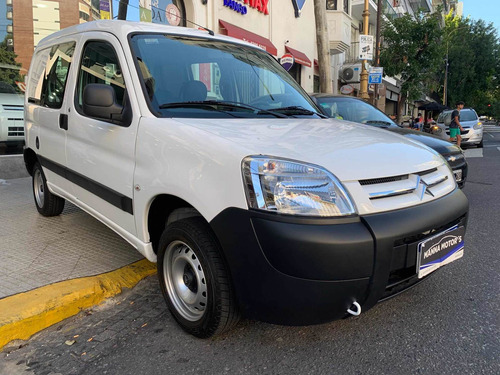 Imagen 3 de 15 de Citroën Berlingo Business Mixto Hdi 2022