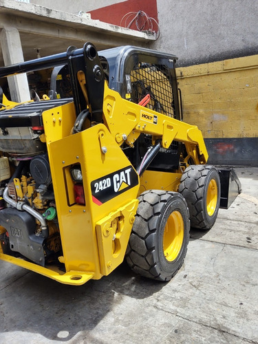 Imagen 3 de 15 de Minicargador Caterpillar 242d Año 2016