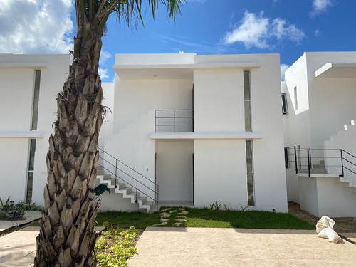 Departamento A Un Costado De La Carretera A Progreso En Privada