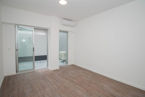 Venta Monoambiente Pocitos Patio A Estrenar