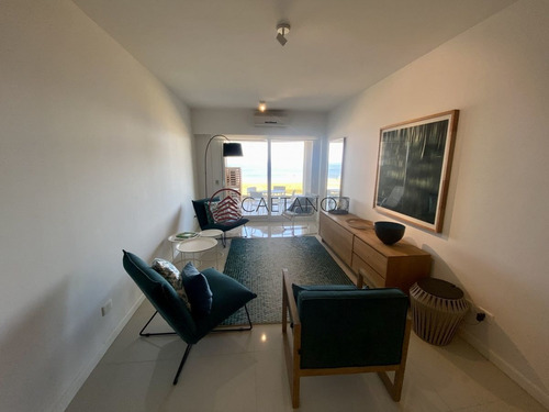 Imagen 3 de 22 de Venta Apartamento 2 Dormitorios Playa Mansa Punta Del Este - Punta Del Este Mansa