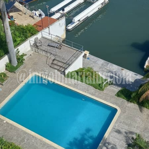 Apartamento En Tanaguarena Con Vista Al Yacht Club Caraballeda 102m2 Ref 087
