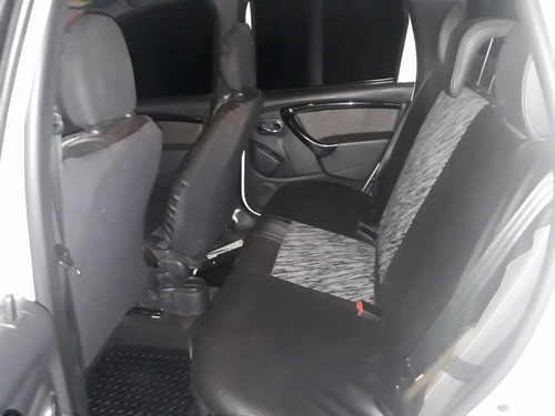 Renault Duster Oroch 2017 2.0 16v Dynamique Hi-flex Aut. 4p