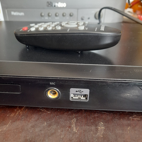 Imagem 6 de 10 de Dvd Com Usb Funcionando Ótimo Estado Sansung P191k