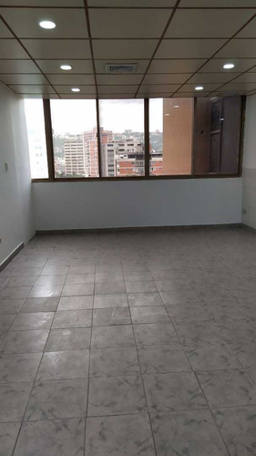 Imagen 9 de 15 de Oficina En Alquiler - Urb. La Campiña