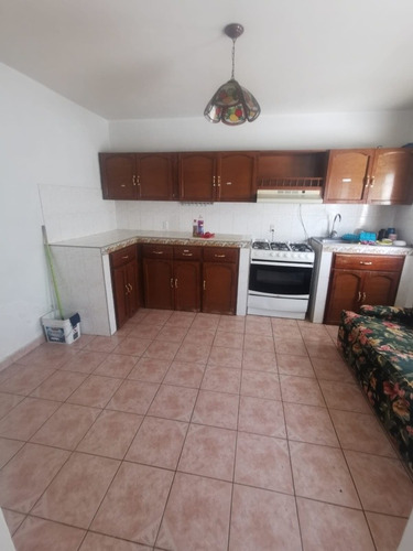 Imagen 9 de 21 de Rento Casa Calle Melitón Balderas Celaya