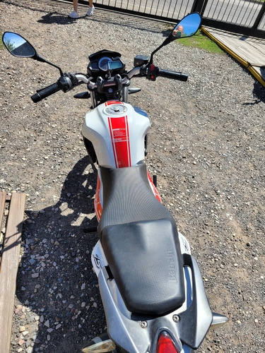 Imagen 8 de 16 de Benelli Tnt15