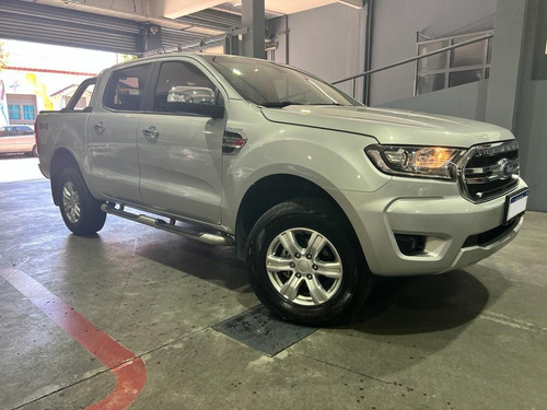 Imagen 2 de 22 de Ford Ranger Xlt 4x4 3.2 Usada 2021 Nueva Manual
