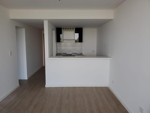 Departamento 1 Dormitorio En Alquiler, Rosario- Edificio Torre Arealis