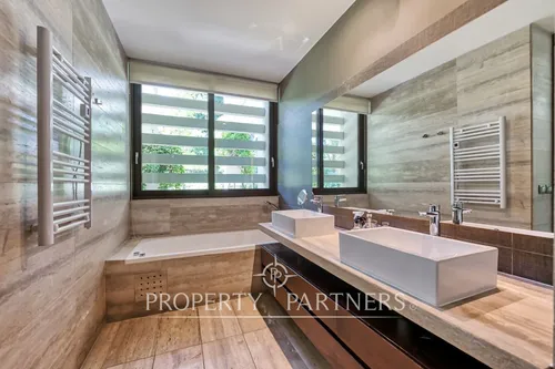 Exclusivo Departamento Con Gran Jardín Del Arquict...