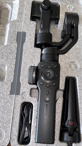 Estabilizador fotográfico Zhiyun Smooth 4 Gimbal para teléfono celular, color negro