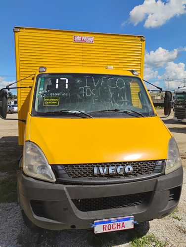 Iveco Daily 70c17 2017 Com Bau De 5,50 Mts Financio