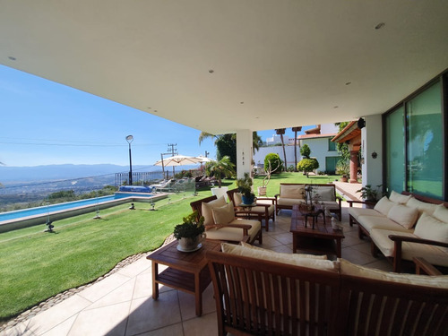 Venta Casa Lindavista Con Enorme Jardín, Alberca Climatizada, Jacuzzi, Palapa Y Totalmente Amueblada Y Equipada En Fracc Rancho San Diego Ixtapan De La Sal Edomex