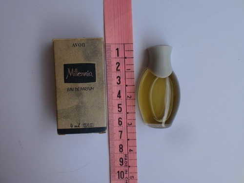 Antiga Miniatura Perfume Millenia Avon 4 Ml - Anos 90 (Usado)