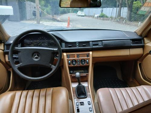 Mercedes-Benz 230 2.3 E
