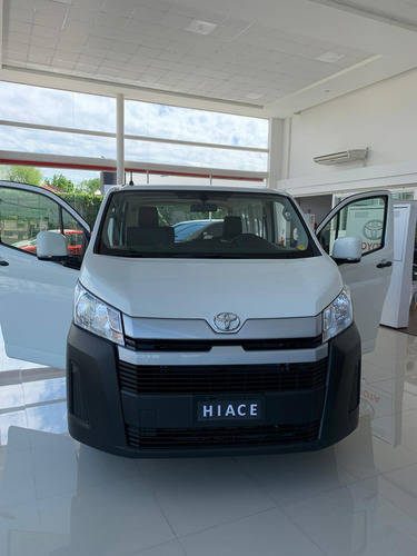 Toyota Hiace 2.8 Tdi Furgón 6at L1h1 3a 4p Sarthou