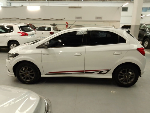 Imagen 4 de 15 de Chevrolet Onix 1.4 Effect 98cv Df