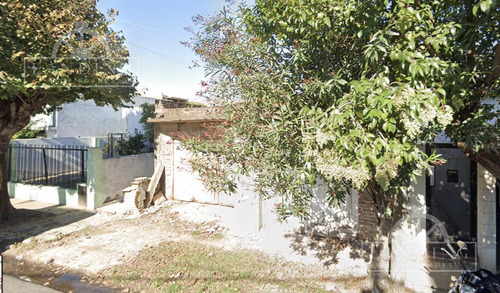 Casa/terreno En Venta / Unico En Ramos Mejia Carabobo 1266