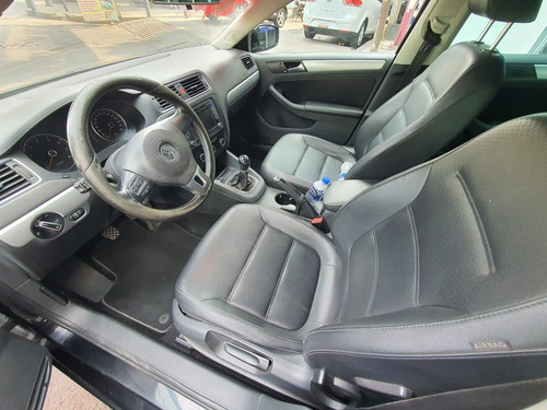 Volkswagen Jetta 2.5 Sport L5 Man Qc Nav B A C B E At