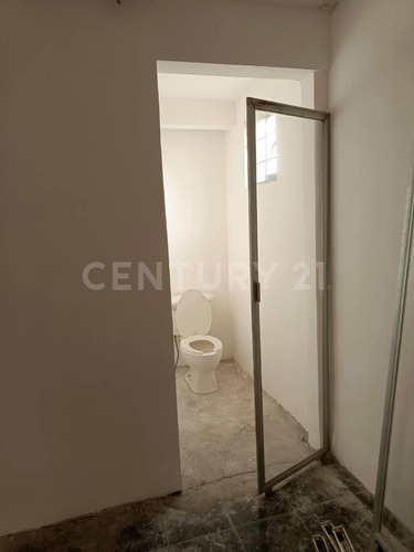 Departamento C/local Comercial En 3 Niveles, Ctm Risco, Gustavo A Madero, Cdmx