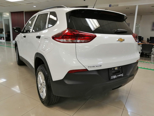 Imagen 4 de 15 de Nueva Chevrolet Tracker Ls Ta 2022
