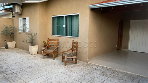 Imagem 2 de 10 de Casas - Ref: V16234