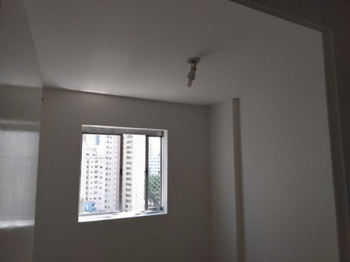 Imagem 2 de 10 de Apartamento A Venda Na Aclimação - Ap0119