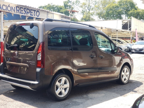 Imagen 4 de 13 de Peugeot Partner Tepee 2014 1.6 Outdoor Mt