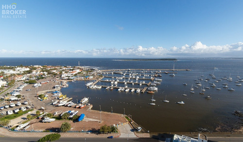 Ph Totalmente Reciclado. Edificio El Monarca. A Metros Del Puerto Punta Del Este