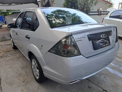 Imagen 6 de 20 de Ford Fiesta Max 1.6 Ambiente Plus Con Gnc