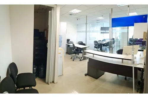 Oficina Amoblada En El Centro Empresarial Chipichape
