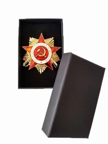 Medalha Soviética Para a Participação Na Segunda Guerra Mundial Tradução - Imagem de Stock - Imagem de fundo, adversidade: 86253577