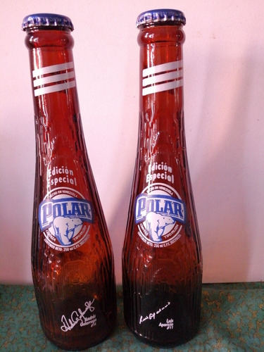 Imagen 1 de 9 de Botella De Coleccion En Forma De Bate 