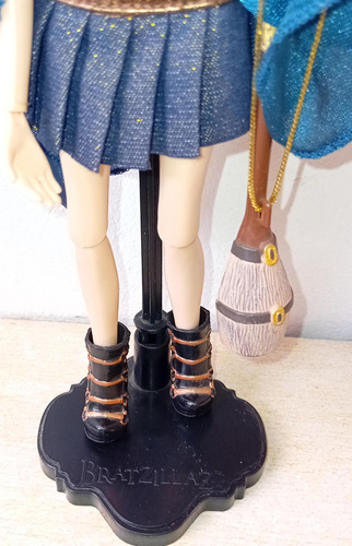 Muñeca Bratzillaz Meygana Broomstix Muy Completa (Usado)
