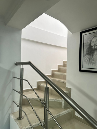 Casa Tipo Townhouse En El Lirial San Diego Valencia Maxi/blk2