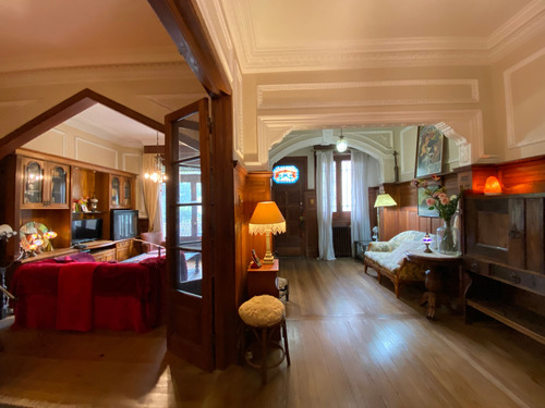 Venta Casa Estilo 4 Dormitorios Jardin Pocitos