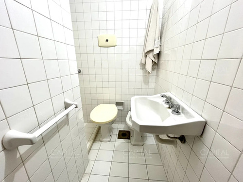Apartamento En Venta En Edificio Espigon Frente Al Puerto