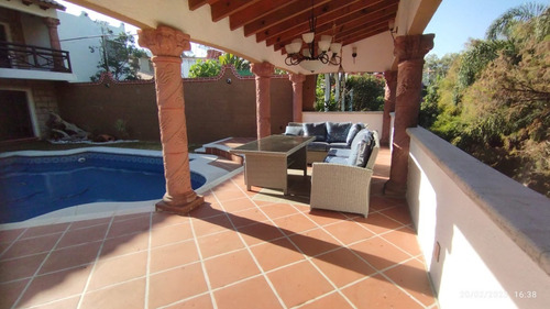 Casa En Cuernavaca Con Alberca