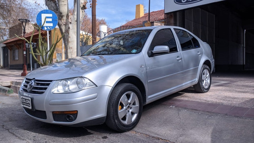 Imagen 7 de 15 de Volkswagen Bora 2010 2.0 Nafta Trendline