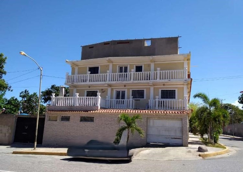 Casa Playa Grande La Guaira
