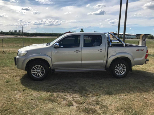 Toyota Hilux 3.0 Cd Srv Cuero I 171cv 4x4 2013