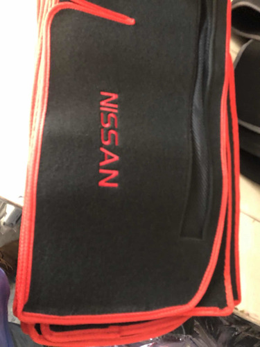 Tapete De Tablero Nissan D21 1994-2008