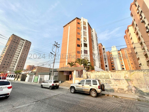 Comodo Y Acogedor Apartamento En Alquiler Centro - Este De Barquisimeto. Calle 10 / 24-23496 As-my