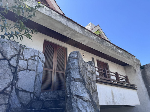 Venta Casa 4 Dormitorios Piscina Cocheras Jardin Rosario Abasto