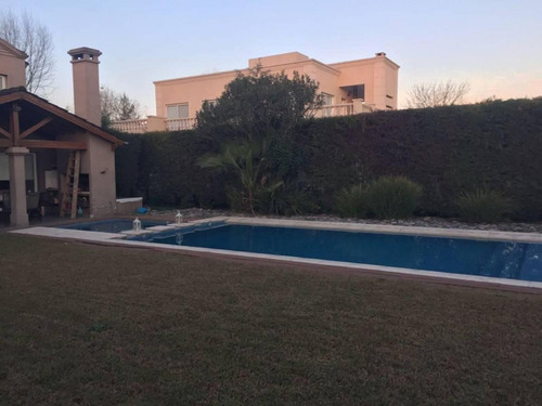 Imagen 21 de 28 de Hermosa Casa De 4 Ambientes En Campo Grande! Con Renta