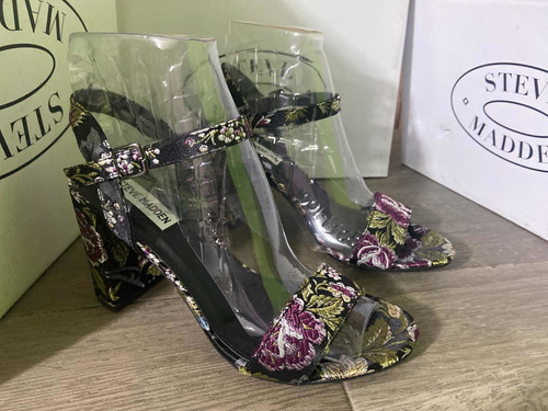 Zapatilla Steve Madden Flores    * Myn1