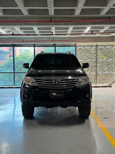 Toyota Fortuner 2013