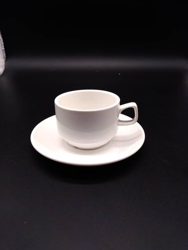 Taza De Porcelana Café Pequeño 100 Cc Con Plato Apilable.