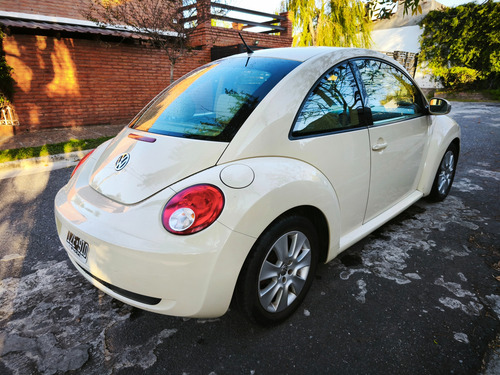 Volkswagen New Beetle 2.0 Luxury
